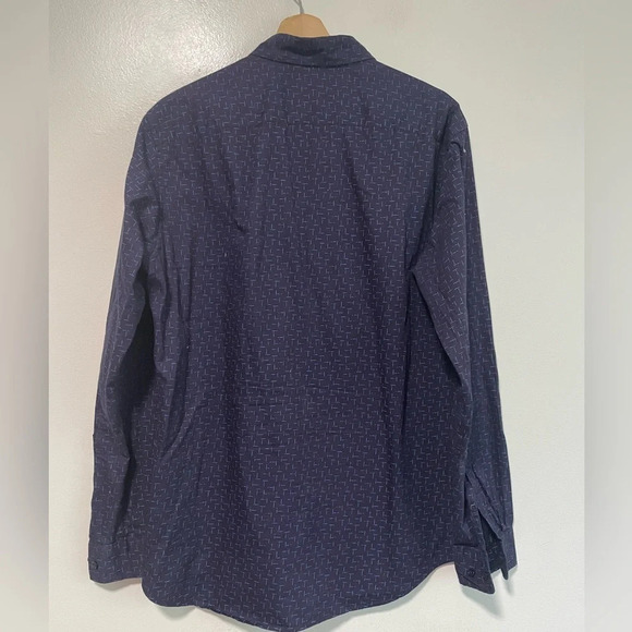 Uniqlo Navy Blue Patterned Button-Down Shirt - Large - Picture 6 of 7
